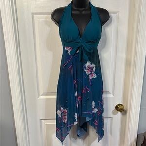 Gorgeous teal floral two piece swim suit, size XXL, NWOT.